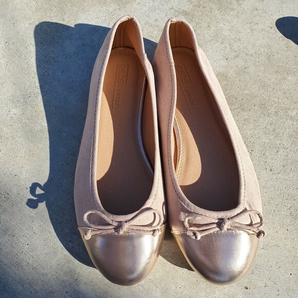 ASOS Design Wide Fit Larva toe cap ballet flats in rose gold Size 5 Very Good - Picture 1 of 10